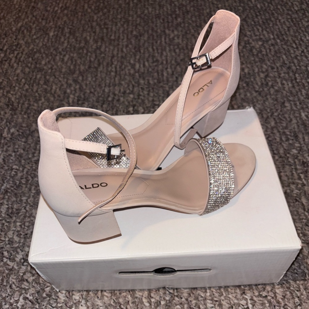 ALDO Women's Beige and Silver Heels
